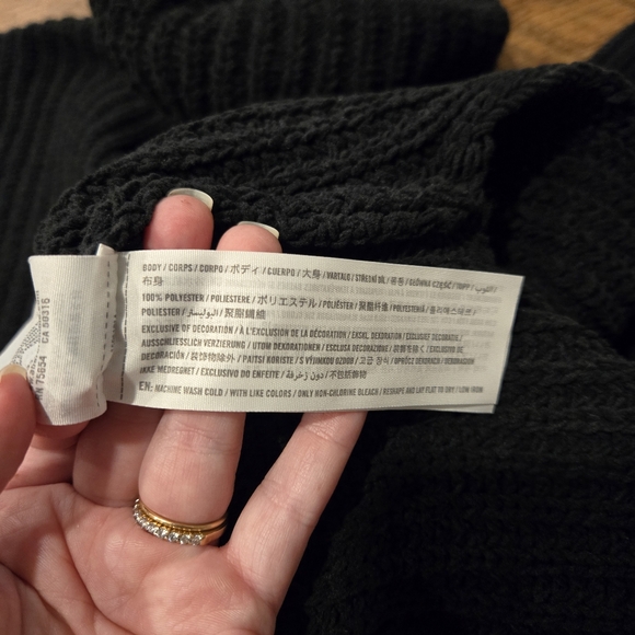 Abercrombie & Fitch Black Turtleneck Sweater Chunky Knit Slits Soft Oversized XS - Picture 4 of 9